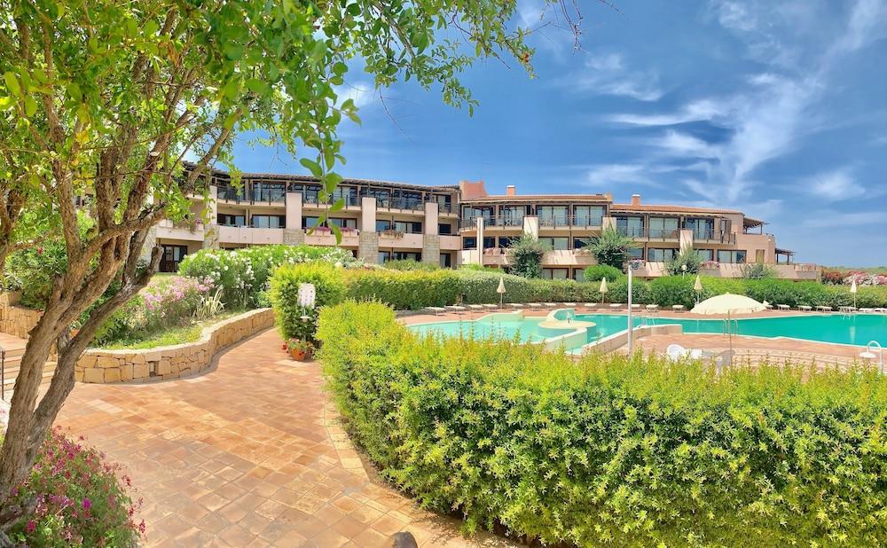 Sporting Hotel Tanca Manna Cannigione Exterior photo